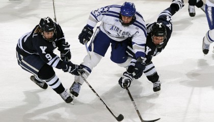 开云电子竞技-草原骑马技能比拼，传承民族牧歌的运动盛事，草原骑马表演